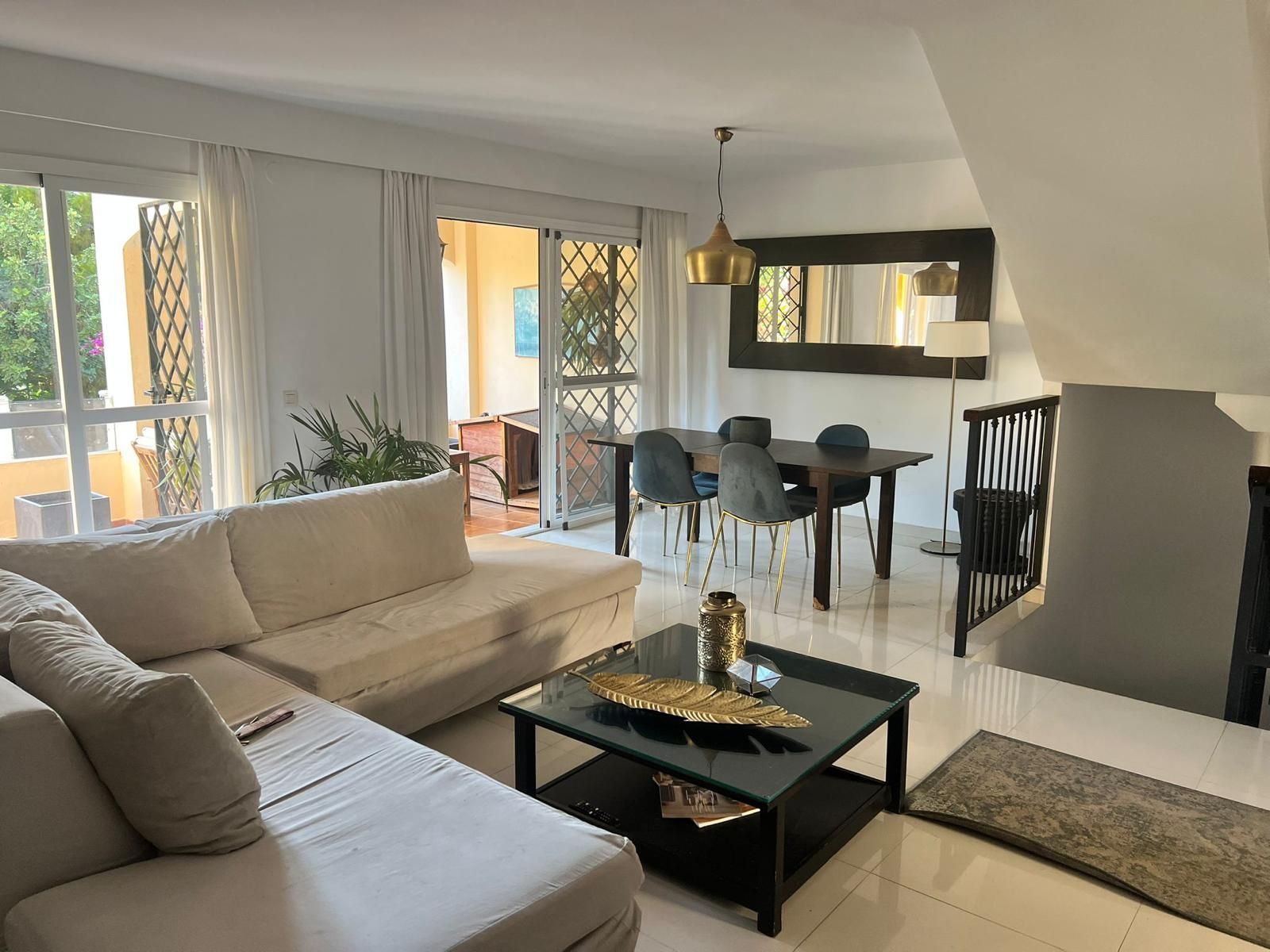 Sala d'estar de Casa adosada en venda en Málaga Capital amb Aire condicionat, Calefacció i Jardí privat