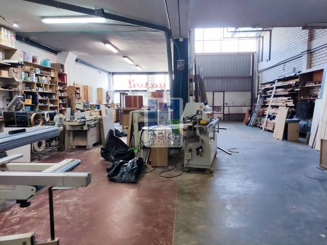 Local comercial en Venta en PENTASA III en Villafría - La Ventilla - Castañares