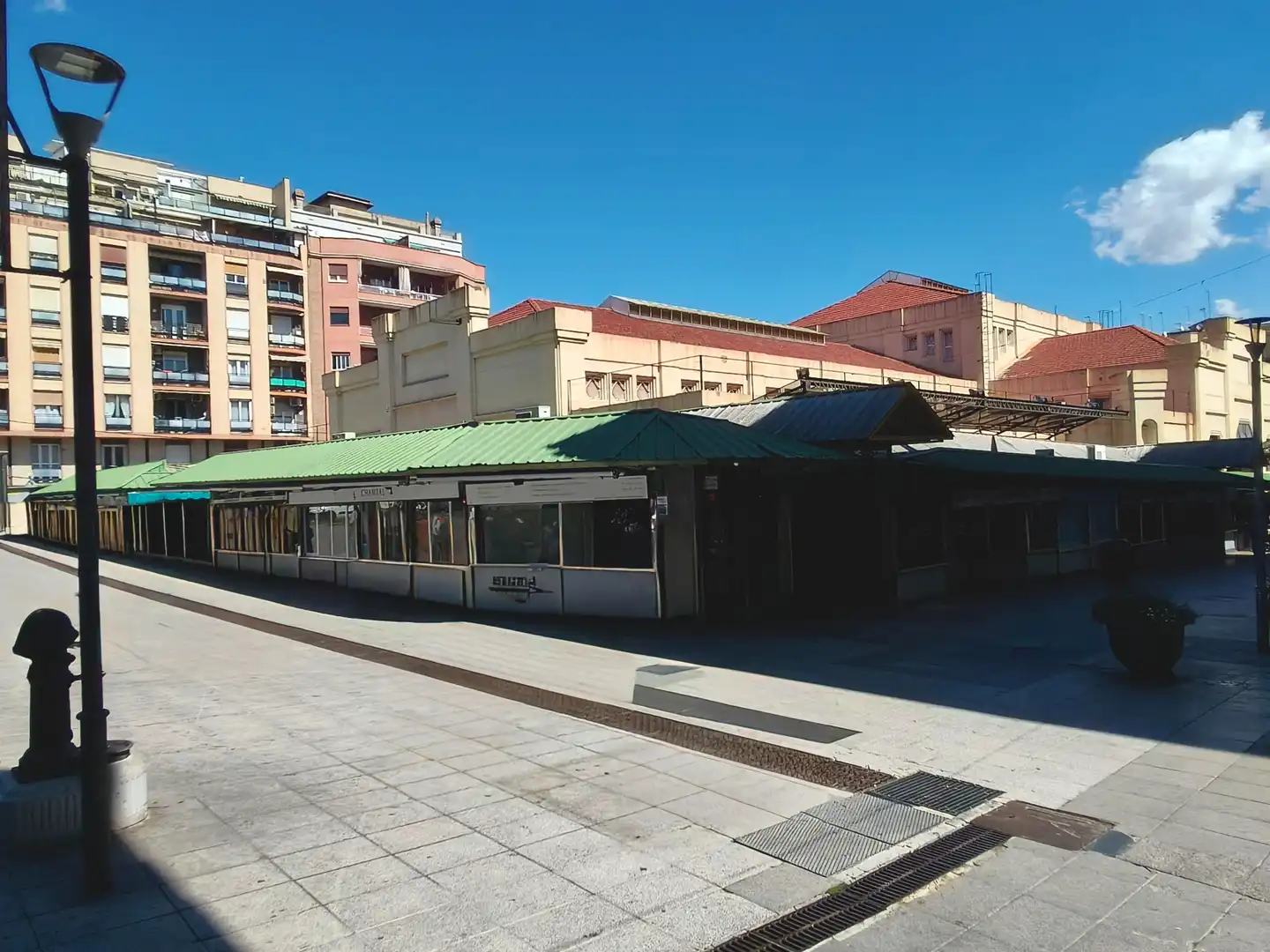 Vista exterior de Ático en venta en L'Hospitalet de Llobregat con Parquet, Terraza y Trastero