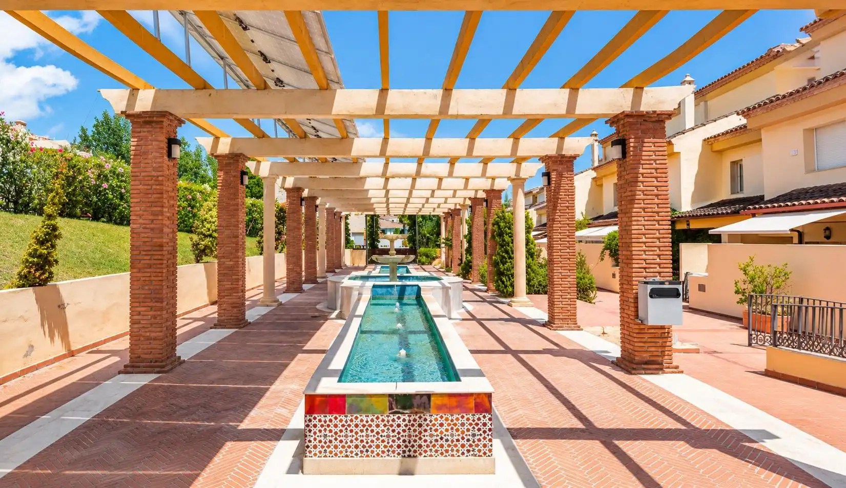 Casa pareada con terraza en venta en Calle Calle Sierra de Istán, imagen 53
