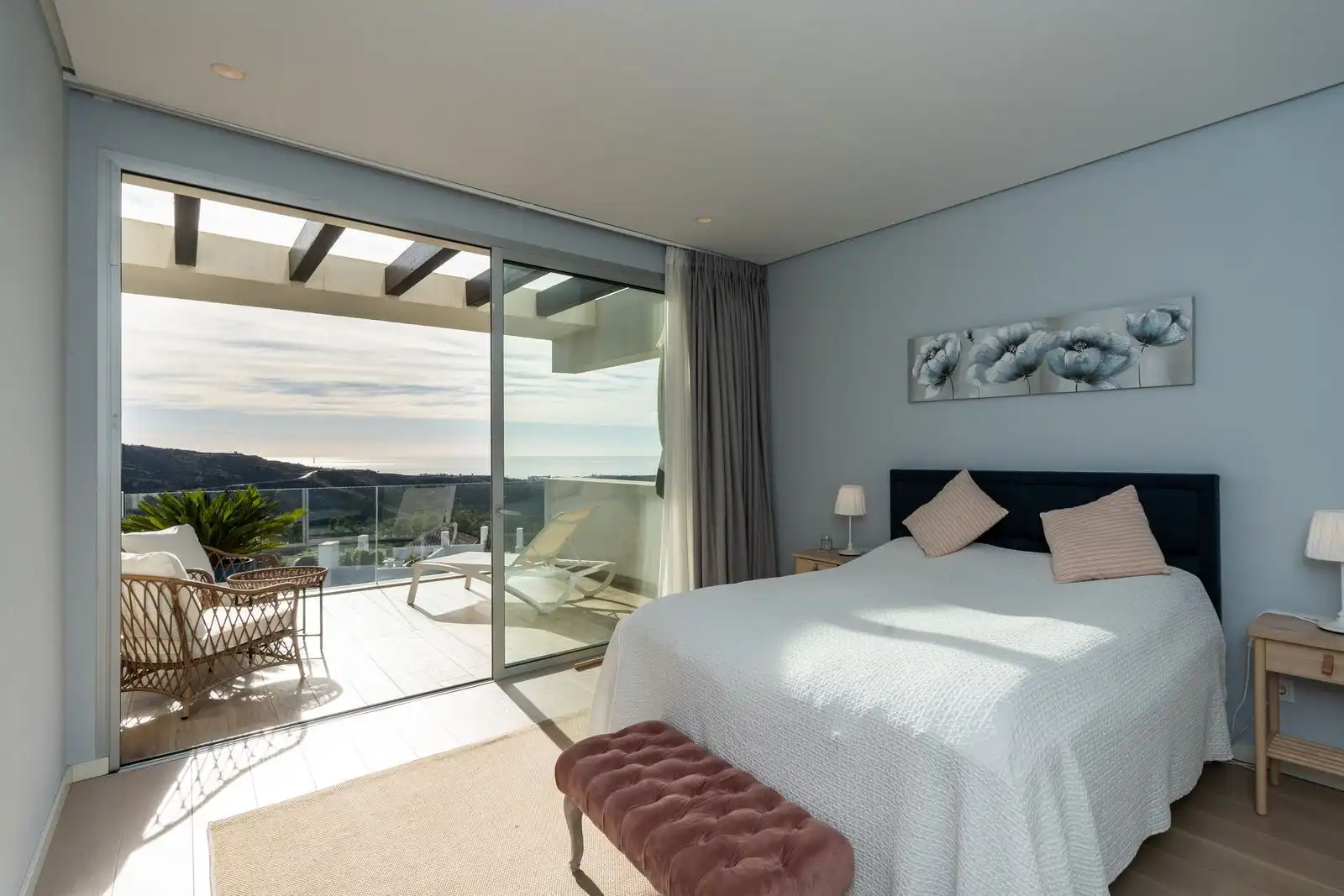 Habitación de Piso en venta en Benahavís con Aire acondicionado, Jardín privado y Terraza