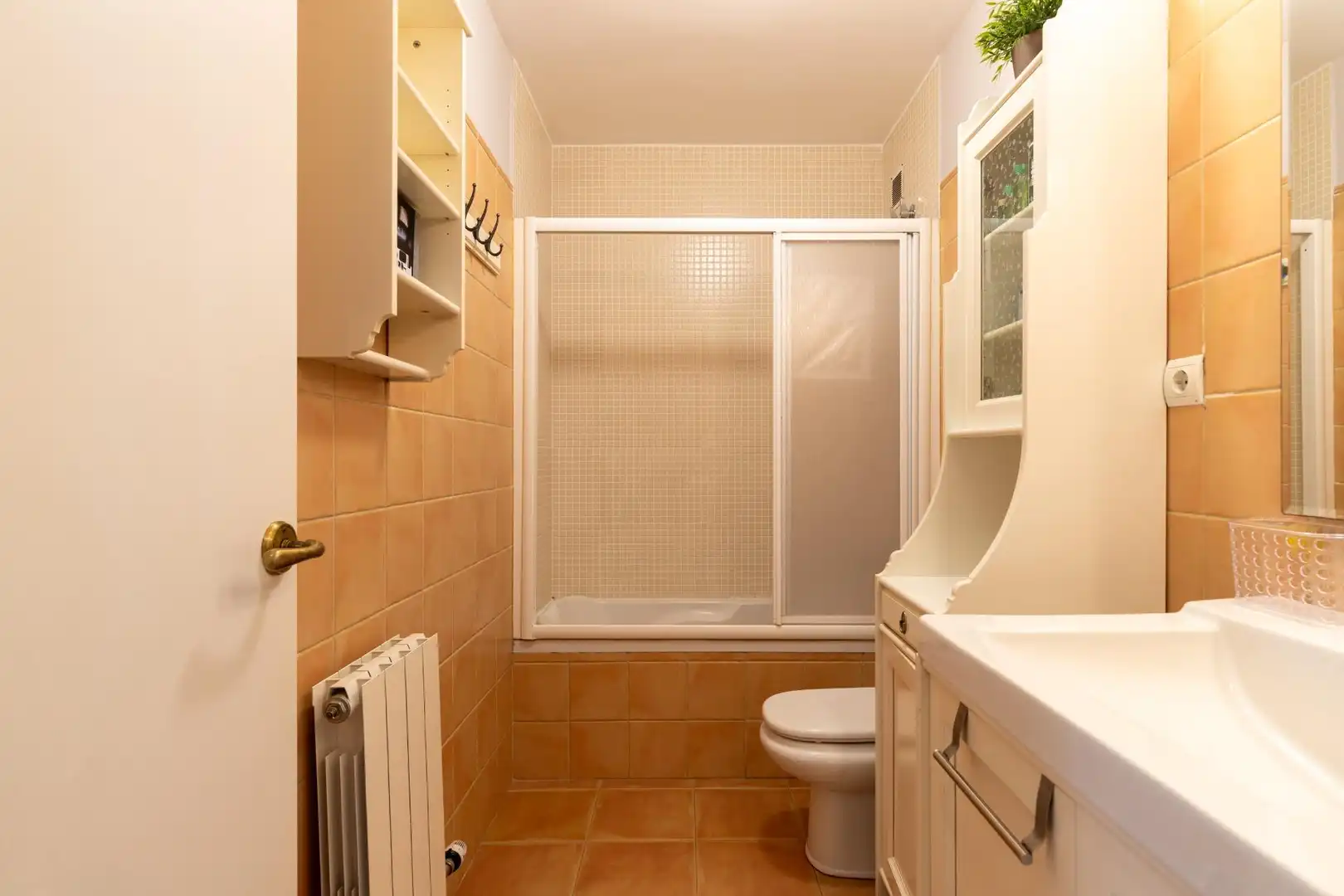 Badezimmer von Haus oder Chalet zum Verkauf in Viladecavalls mit Klimaanlage, Heizung und Privatgarten