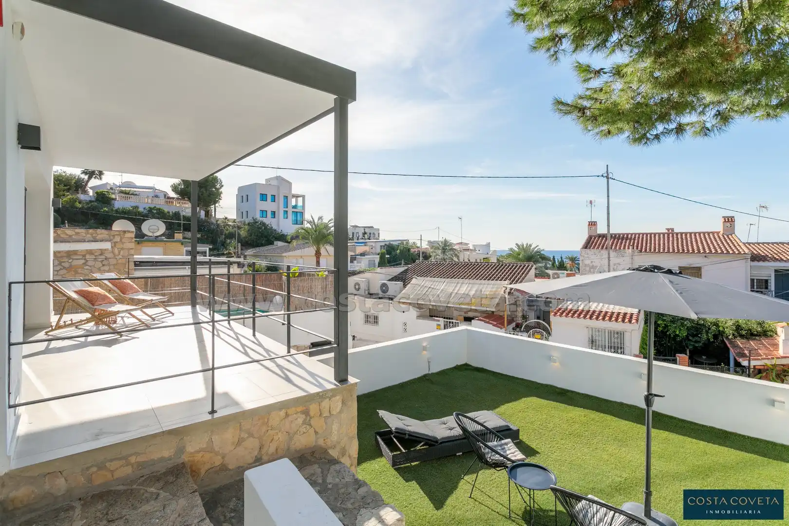 Terrassa de Casa o xalet en venda en El Campello amb Aire condicionat, Jardí privat i Terrassa