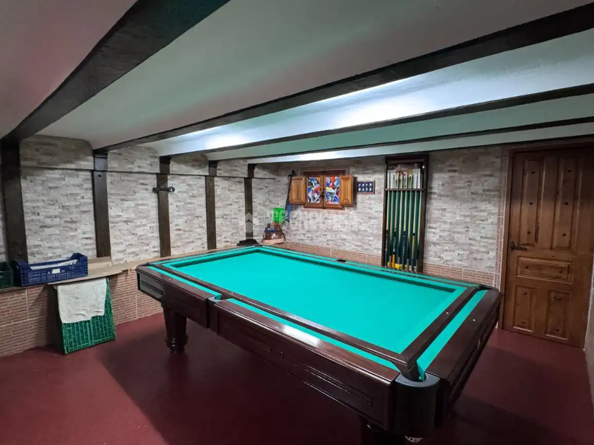Casa adosada en venda en Villasabariego amb Domòtica i Piscina comunitària