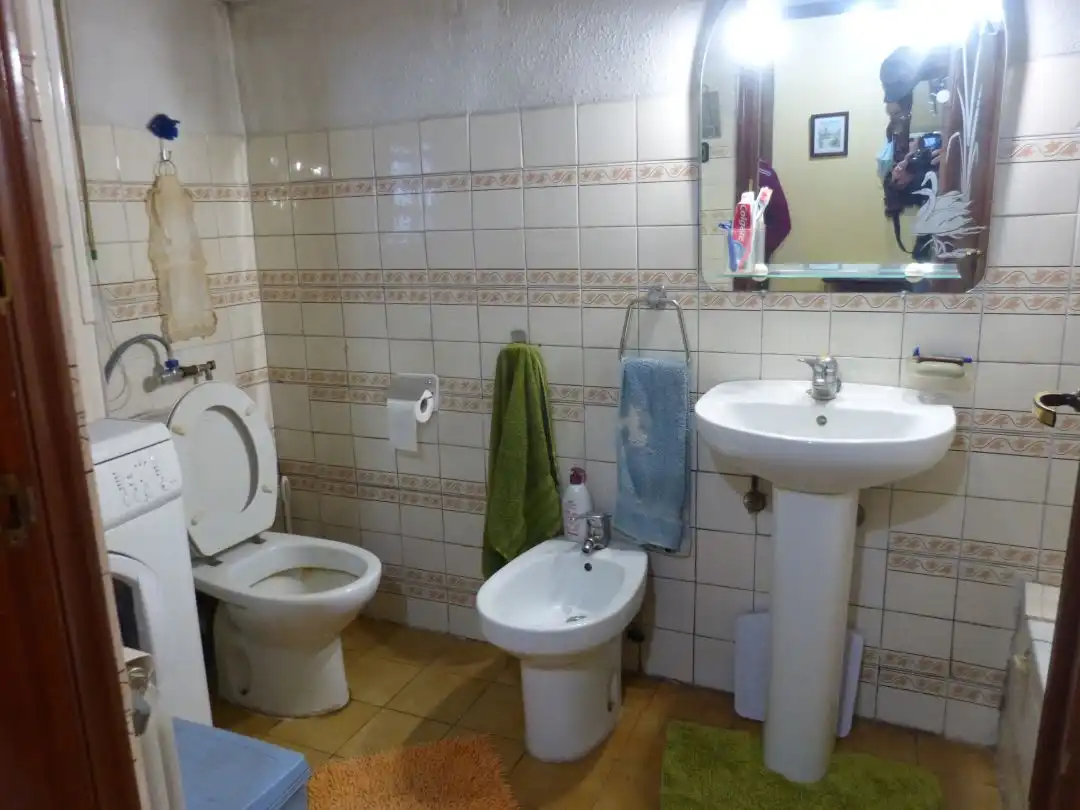 Bany de Casa o xalet en venda en Valle de Losa amb Calefacció i Piscina