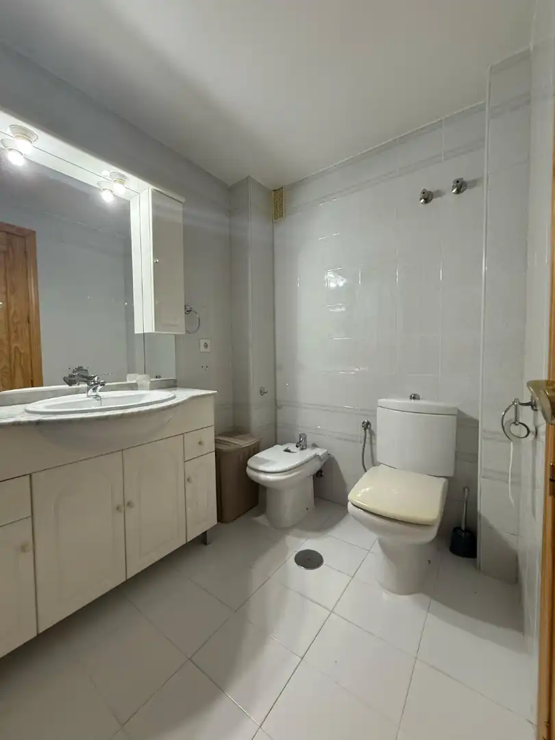 Piso de alquiler en Calle de Paco León, 34, Cañero