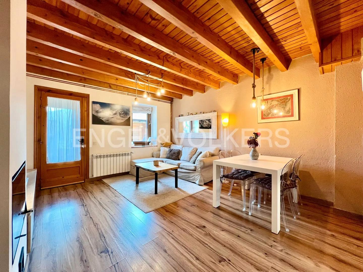 Living room of Single-family semi-detached for sale in Vielha e Mijaran  with Heating, Parquet flooring and Furnished