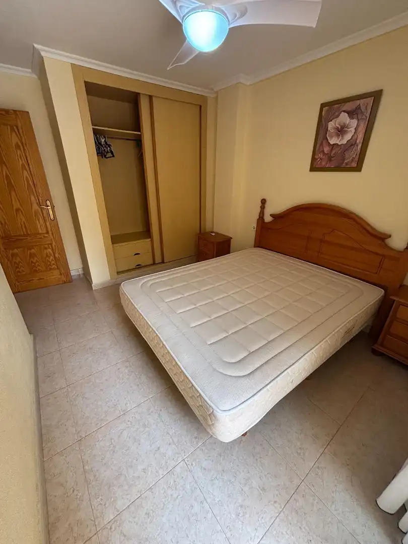 Dormitori de Pis en venda en Los Alcázares amb Aire condicionat i Terrassa