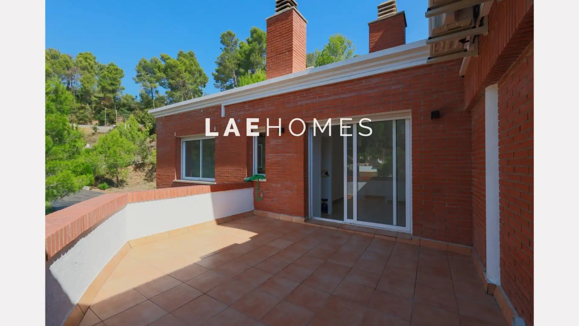 Exterior view of Houses for rent in Corbera de Llobregat  with Air Conditioner, Private garden and Terrace