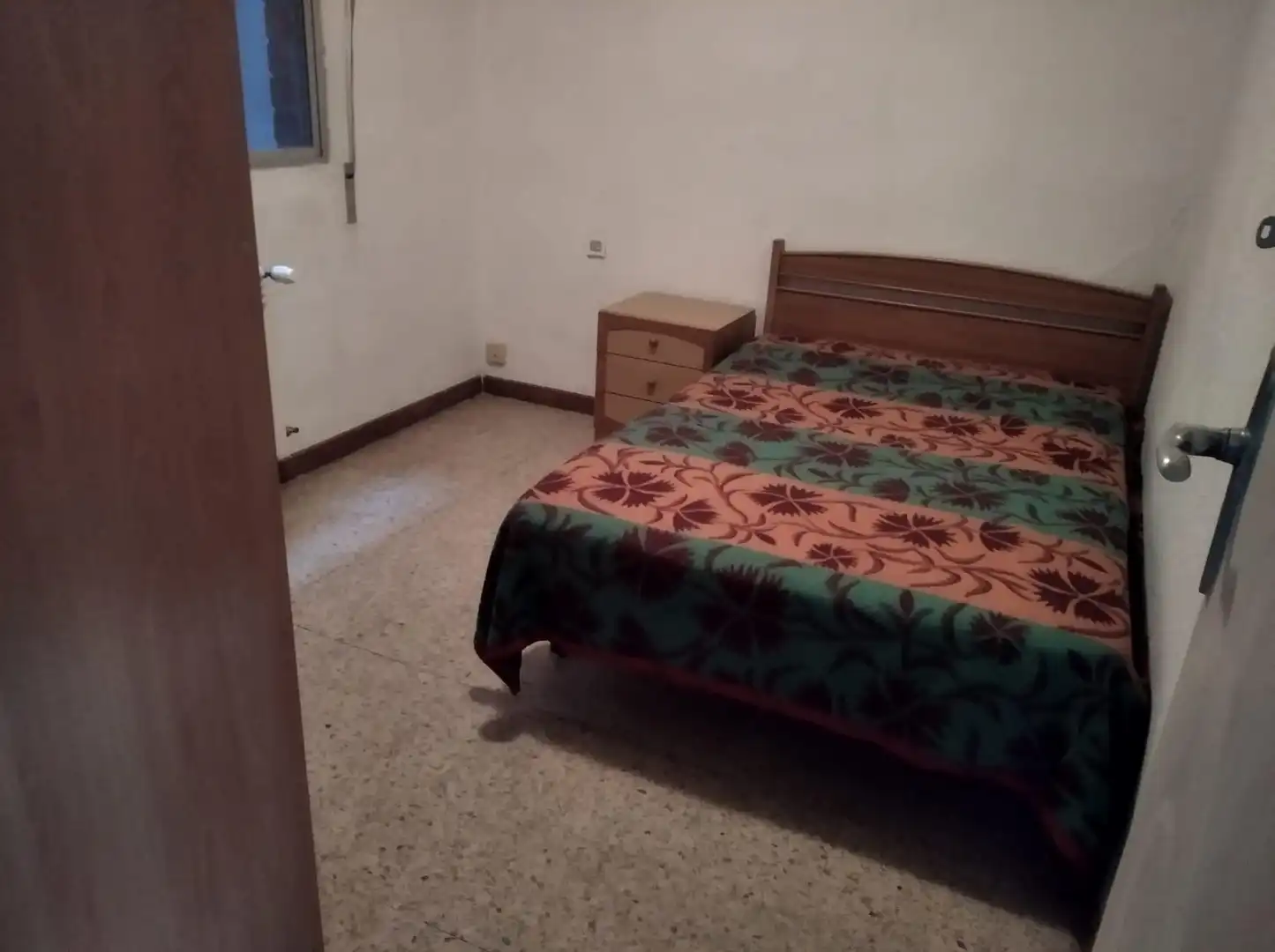 Dormitori de Pis en venda en Zamora Capital  amb Calefacció, Terrassa i Balcó