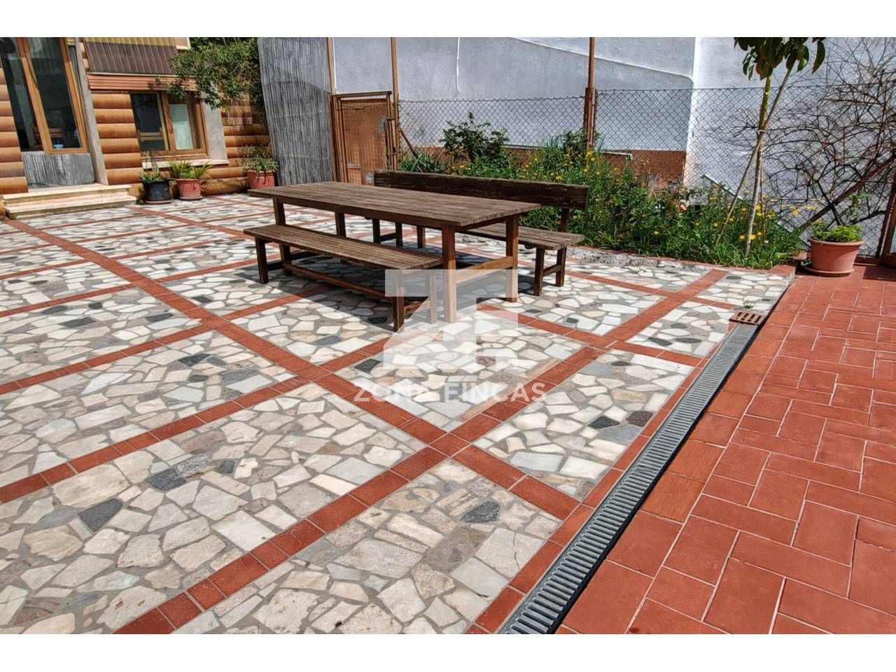 Terrassa de Casa o xalet en venda en Santa Coloma de Gramenet amb Terrassa