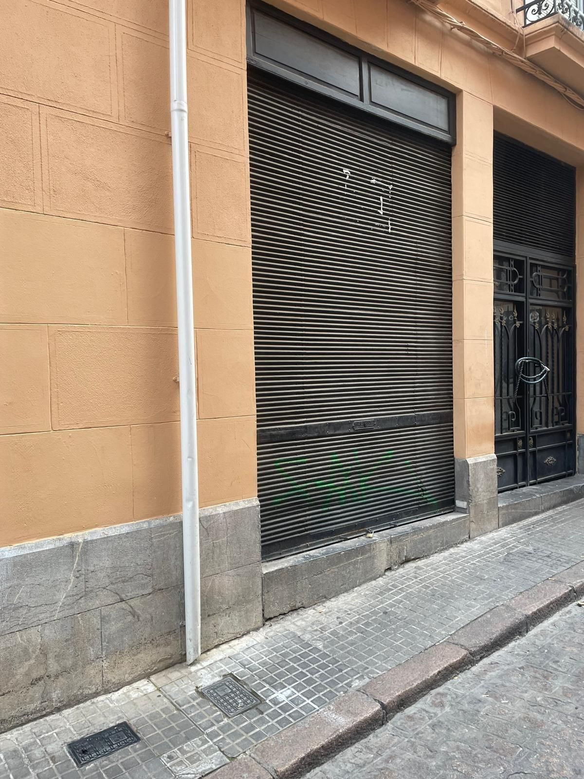 Vista exterior de Local en venta en  Córdoba Capital