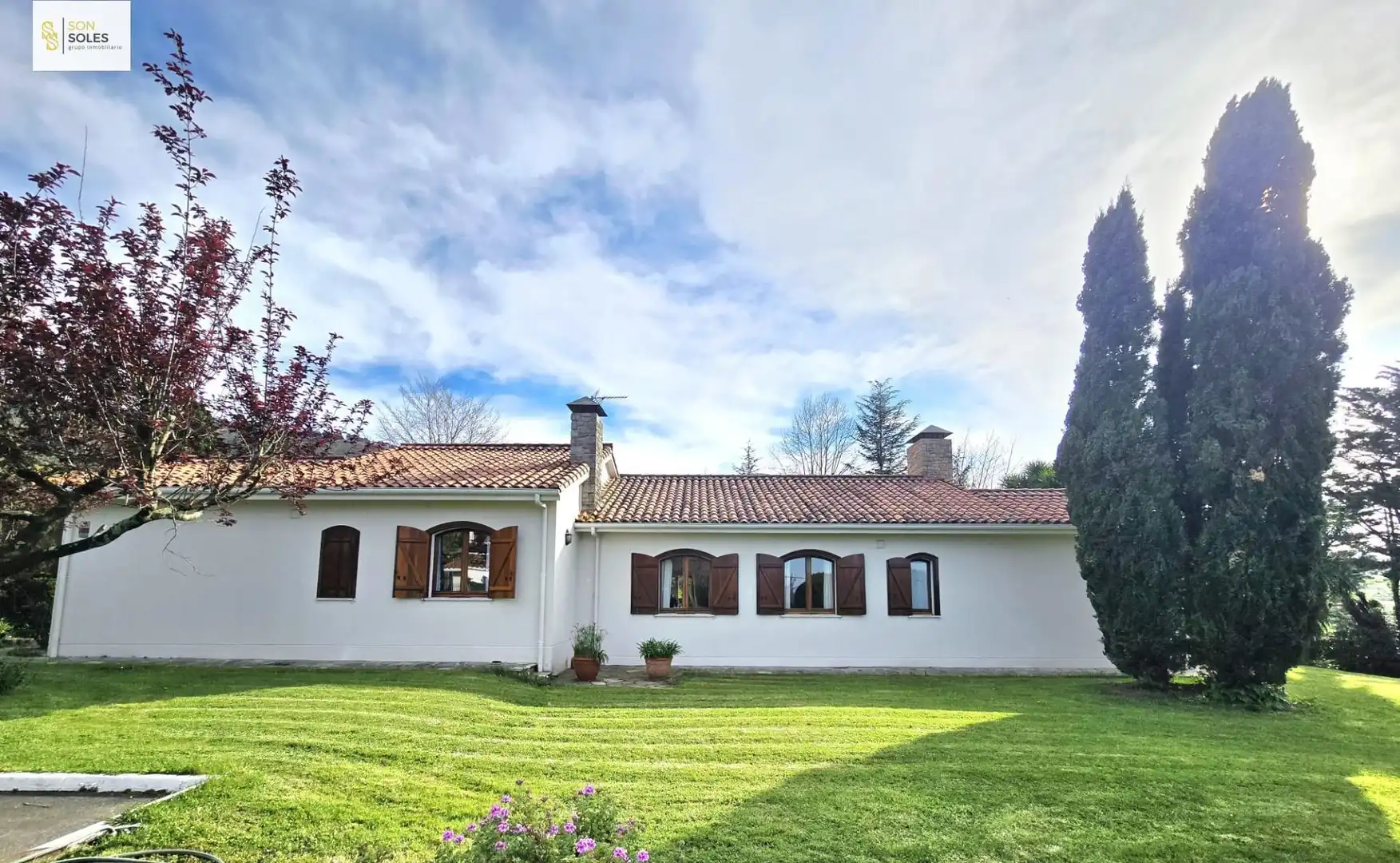 Jardí de Casa o xalet en venda en Villaescusa (Cantabria) amb Jardí privat, Terrassa i Traster