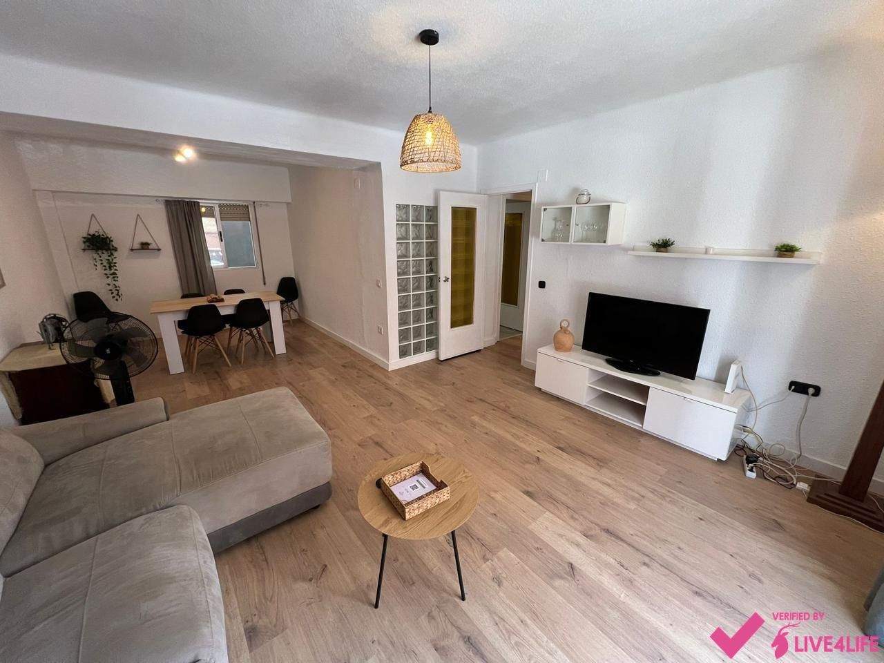 Living room of Flat to rent in  Valencia Capital  with Terrace, Furnished and Balcony