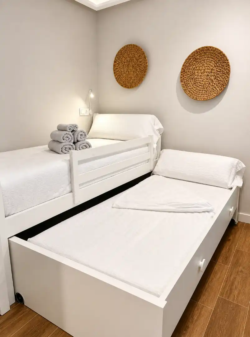 Habitación de Piso de alquiler en Santander con Calefacción, Amueblado y Horno