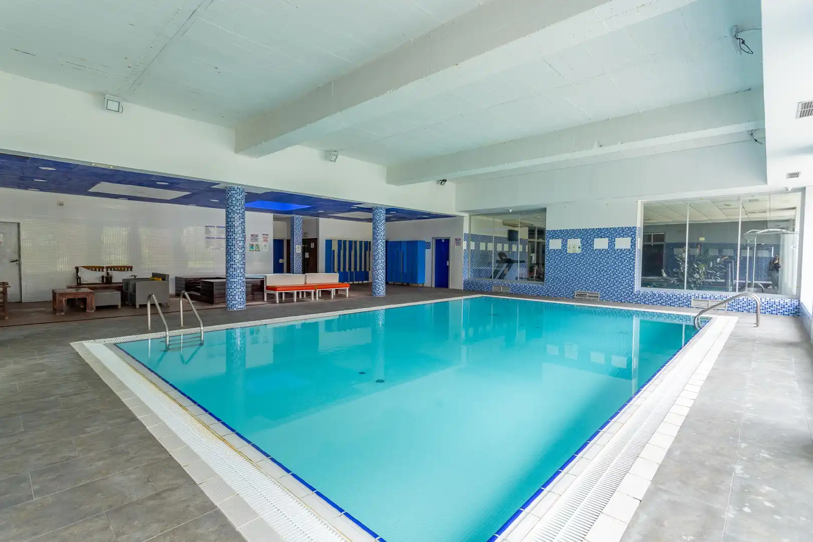 Piscina de Ático en venta en Salou con Aire acondicionado, Calefacción y Jardín privado