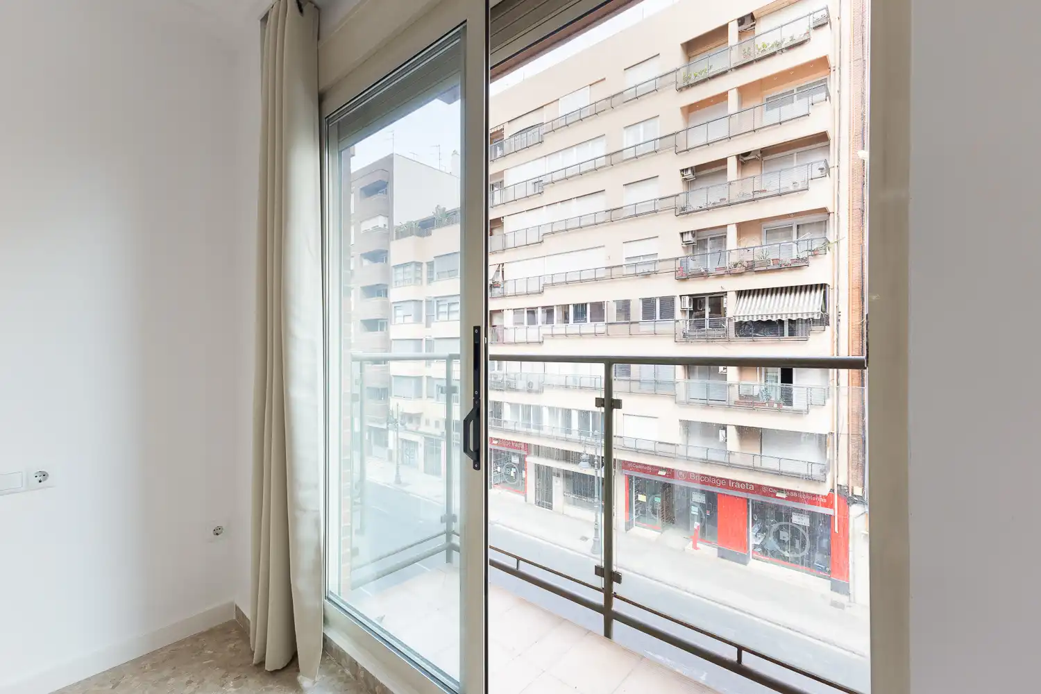 Terrasse von Wohnung zur Miete in Valencia mit Klimaanlage, Heizung und Balkon