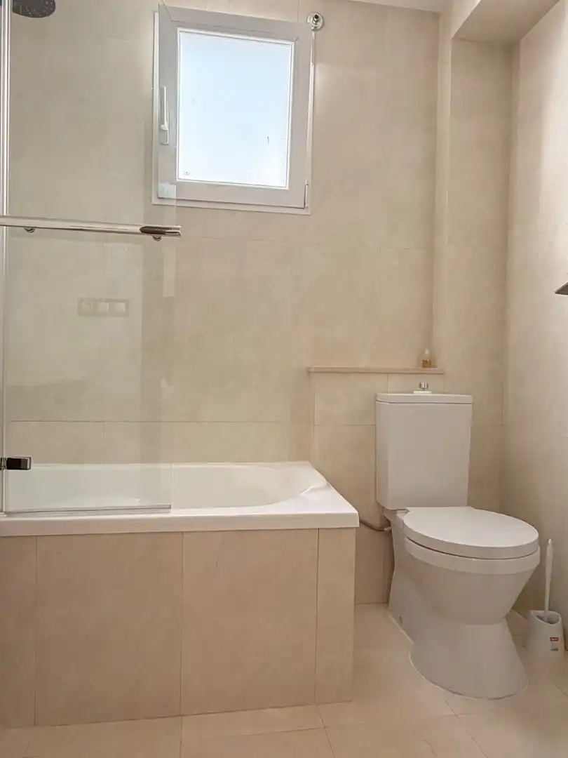 Flat with terrace to rent in Carrer de Manuel Bellido 28, imagen 8