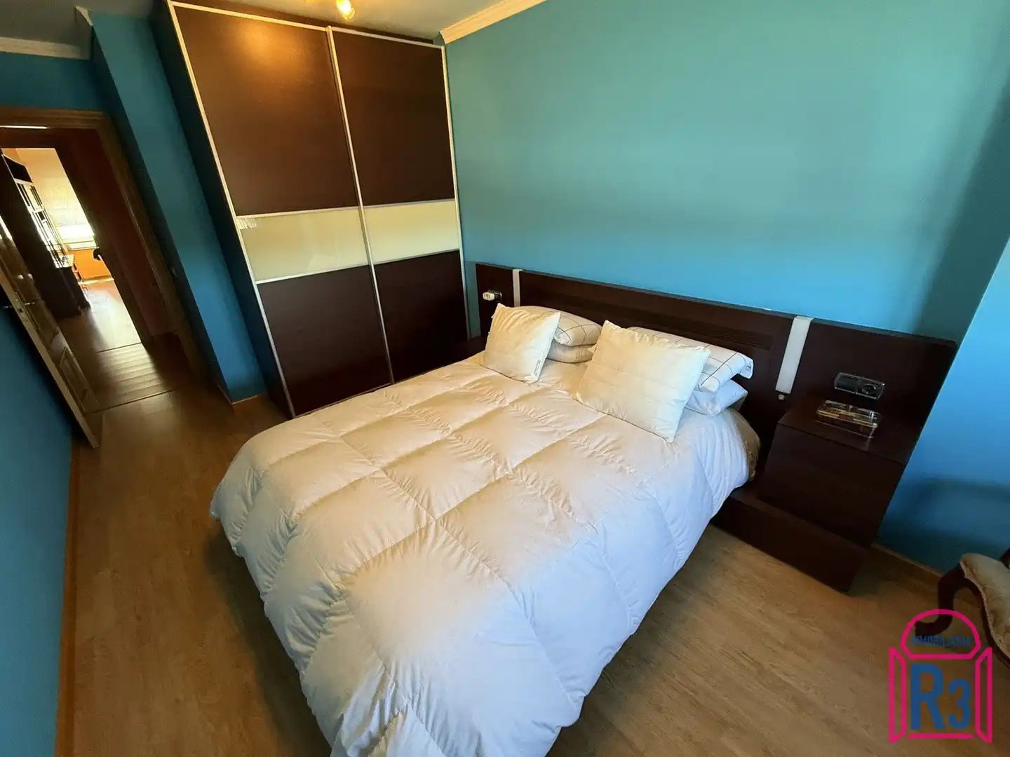 Dormitori de Apartament de lloguer en Villaquilambre amb Calefacció, Terrassa i Traster