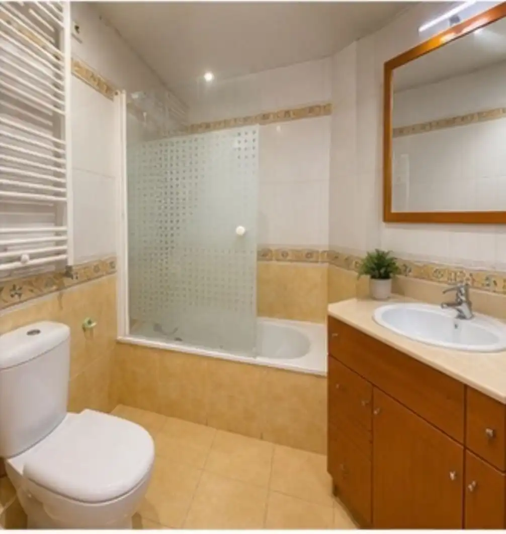 Baño de Piso en venta en Sant Feliu de Llobregat