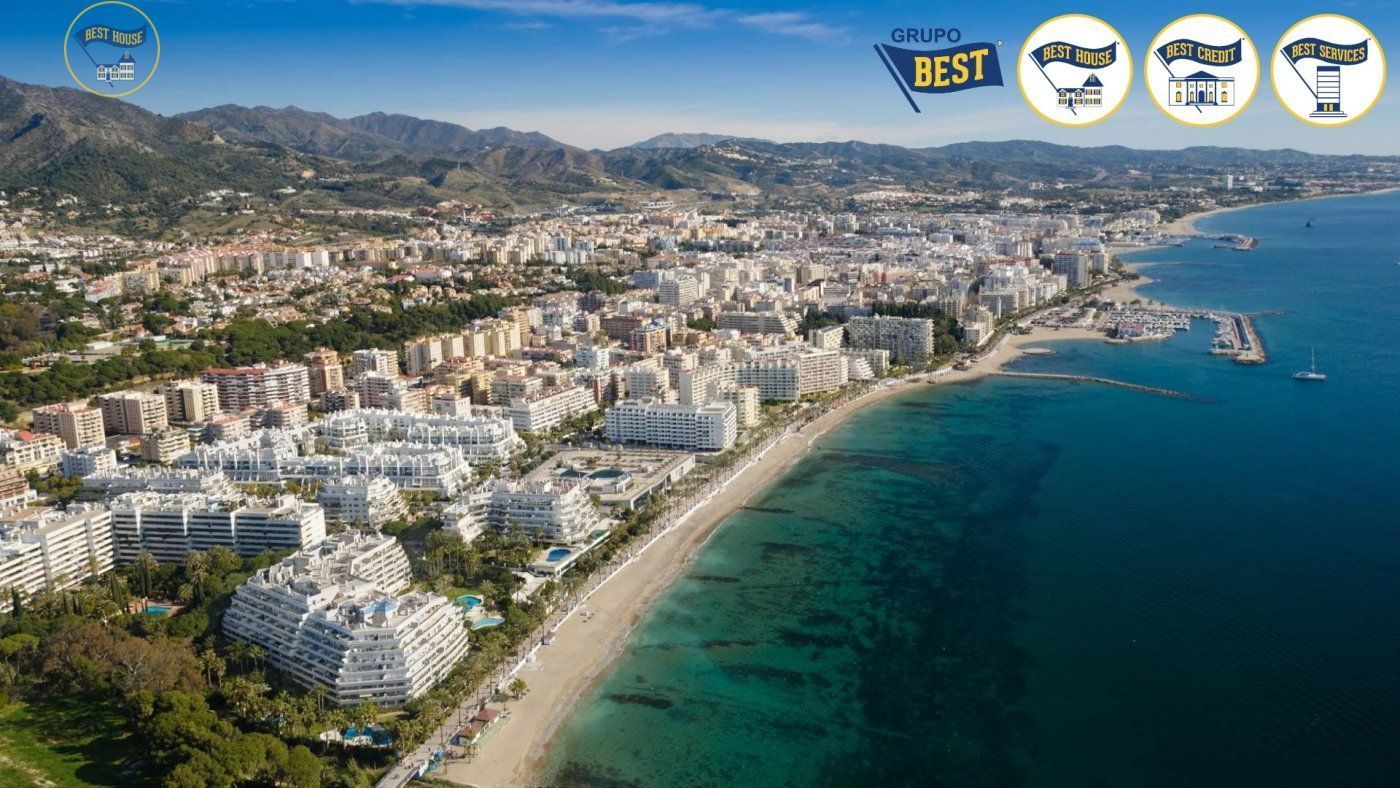 Exterior view of Apartment for sale in Marbella  with Air Conditioner, Heating and Community pool