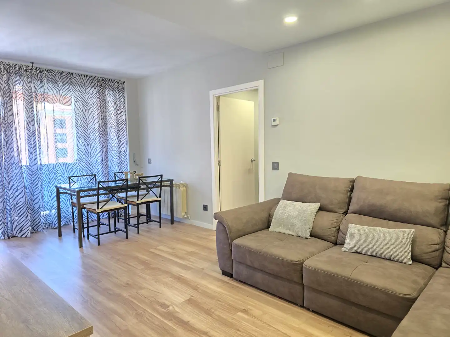 Sala de estar de Piso en venta en Sabadell con Calefacción, Parquet y Terraza