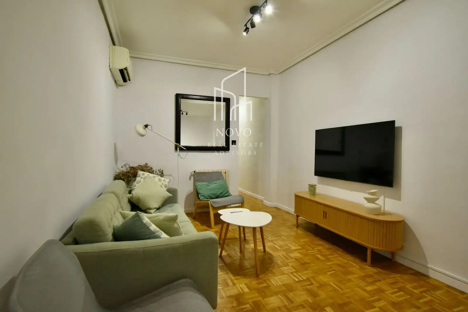Sala de estar de Piso de alquiler en Madrid con Aire acondicionado, Calefacción y Amueblado