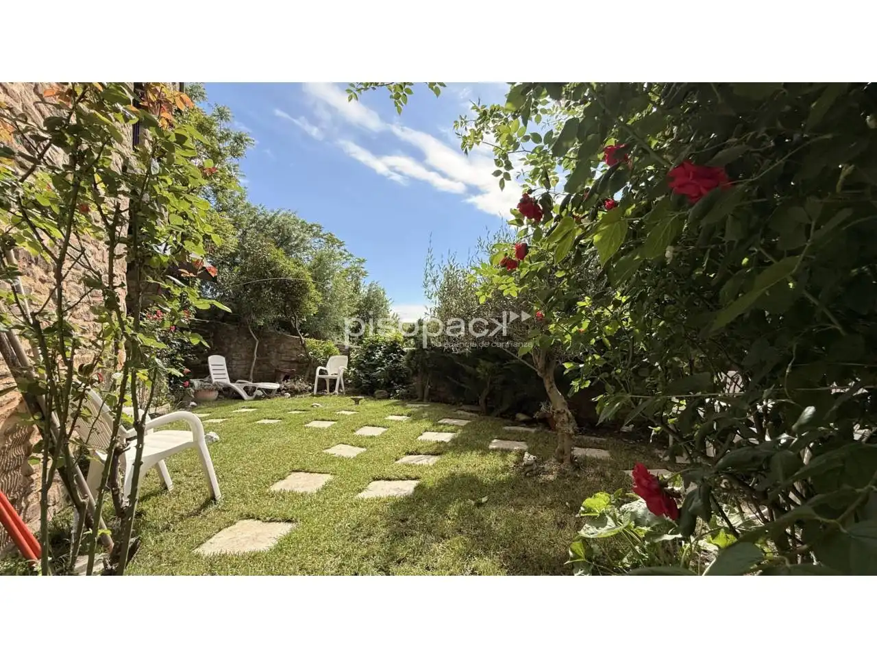 Jardí de Casa o xalet en venda en Undués de Lerda amb Calefacció, Jardí privat i Parquet
