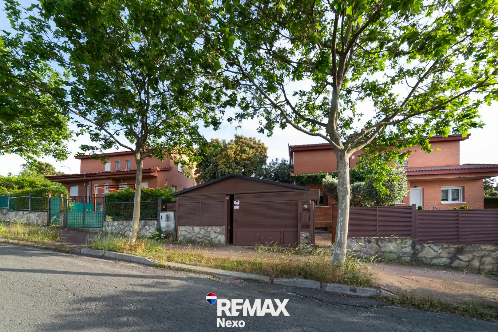 Vista exterior de Casa o xalet en venda en El Espinar amb Calefacció, Jardí privat i Parquet