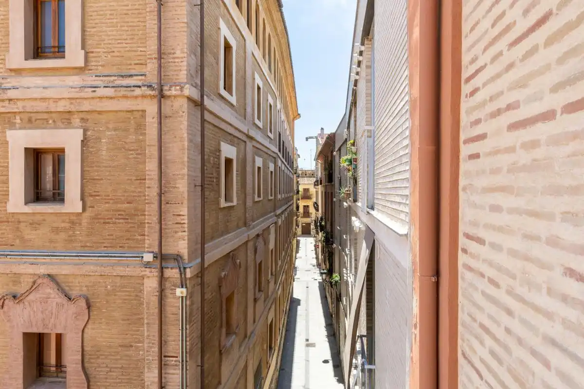 Piso en venta en C/ de Villena, El Pilar