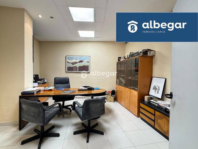 Local comercial en Venta en Joaquin Ballester en Les Tendetes - Avenida Burjassot