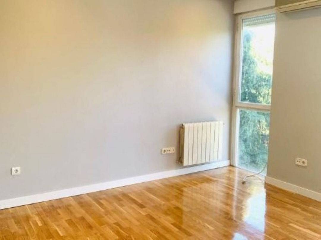 Bedroom of Flat to rent in  Madrid Capital  with Air Conditioner, Heating and Terrace