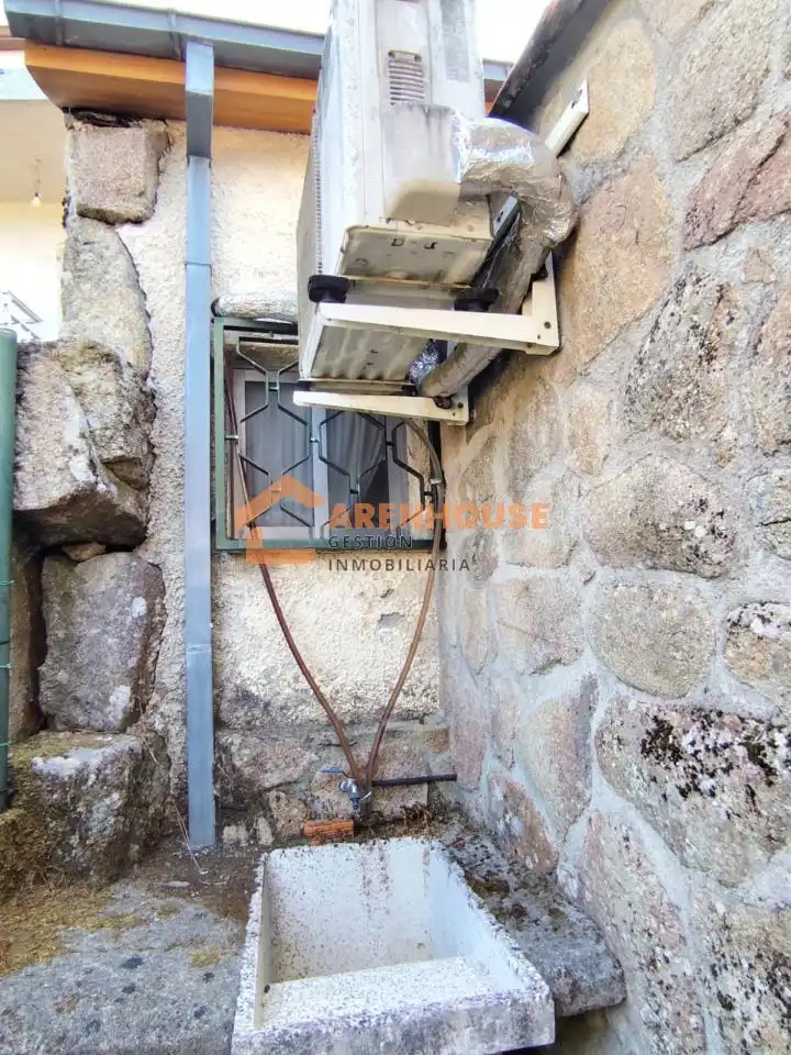 Vista exterior de Casa o chalet en venta en Ourense Capital  con Calefacción, Jardín privado y Trastero