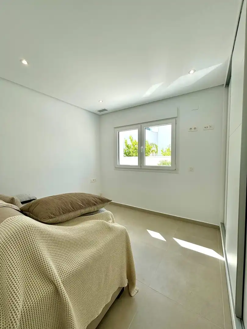 Dormitori de Casa o xalet en venda en Rojales amb Jardí privat i Piscina