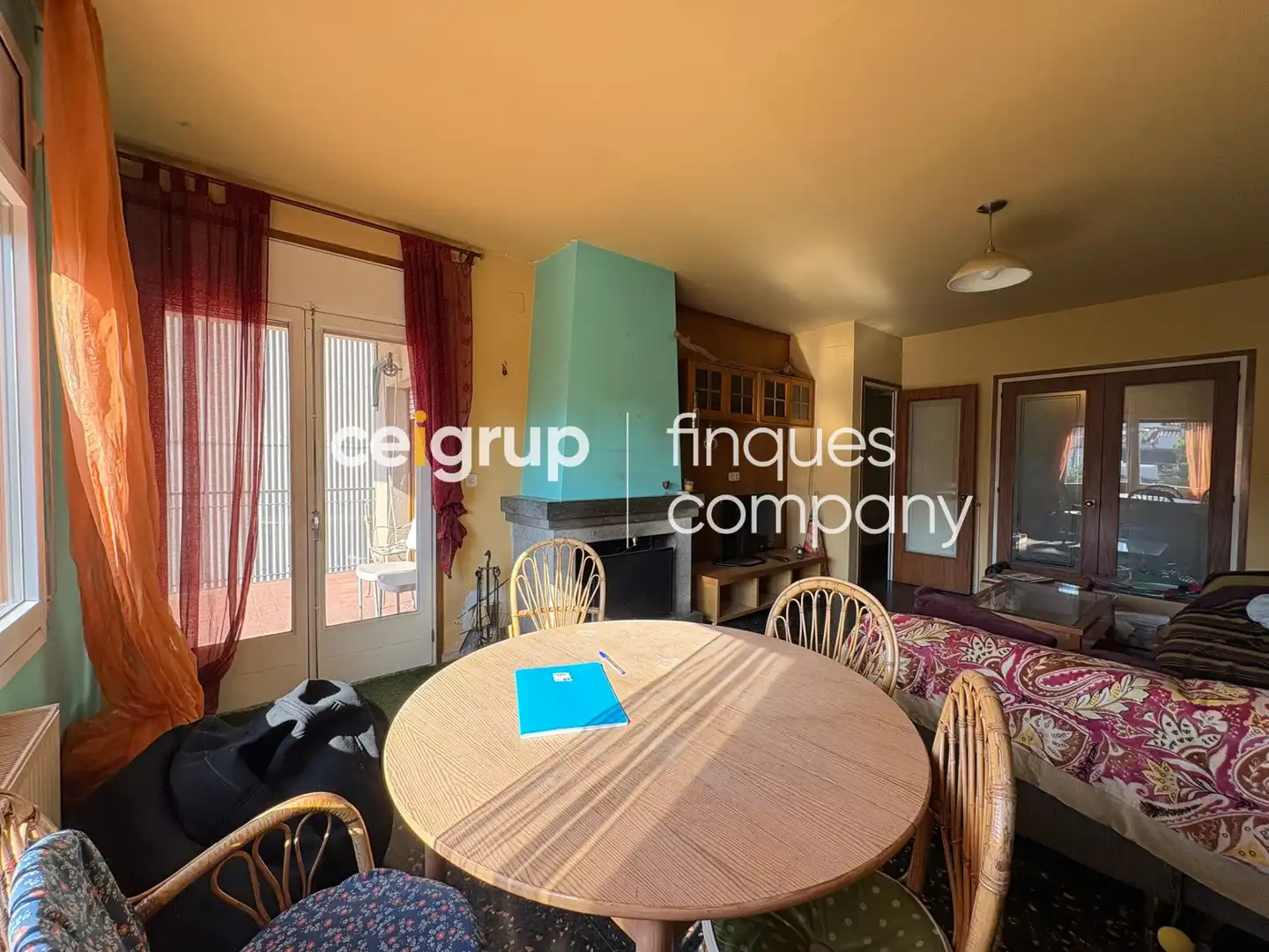 Comedor de Piso en venta en Sarrià de Ter con Calefacción y Terraza