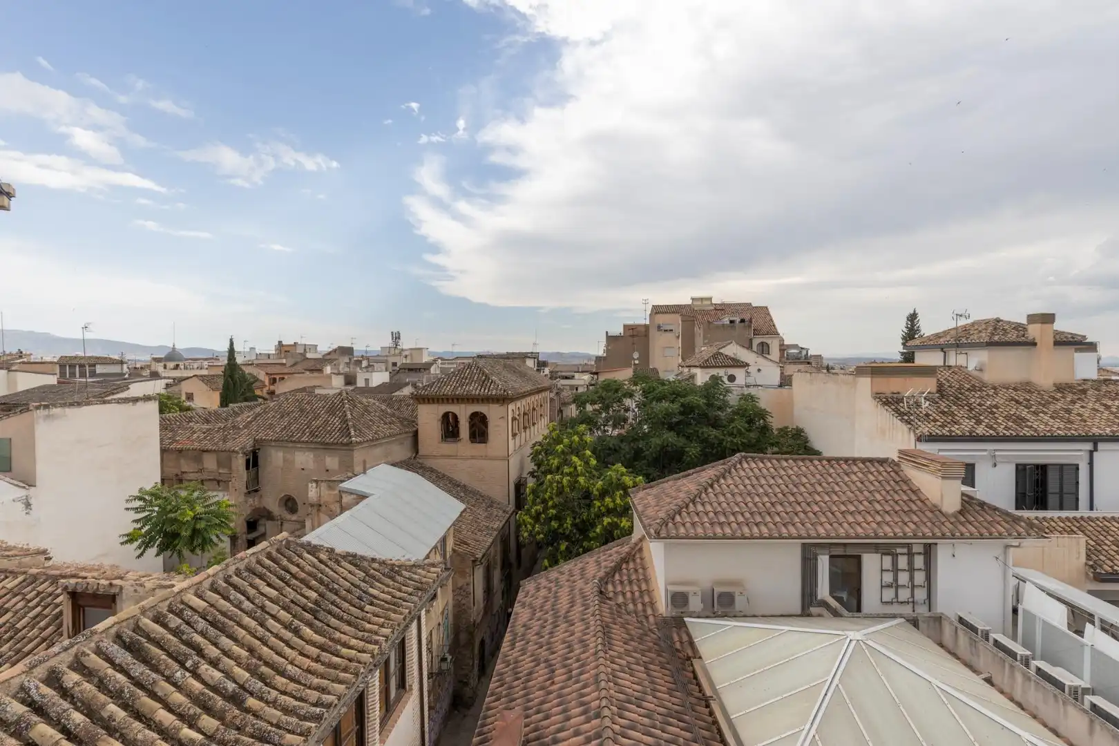 Vista exterior de Àtic en venda en Granada