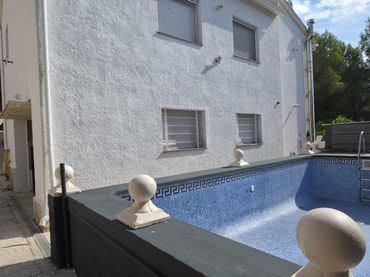 Casa con piscina en venta en La Franquesa - Oasis Park
