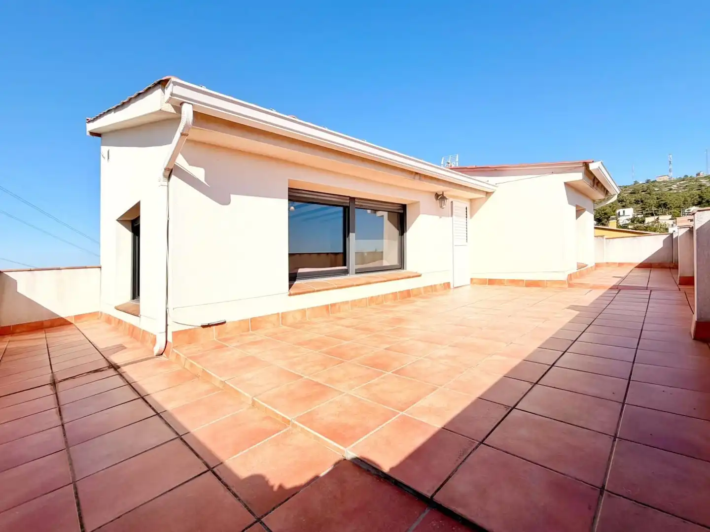 Terrassa de Casa o xalet en venda en Canyelles amb Terrassa, Traster i Piscina