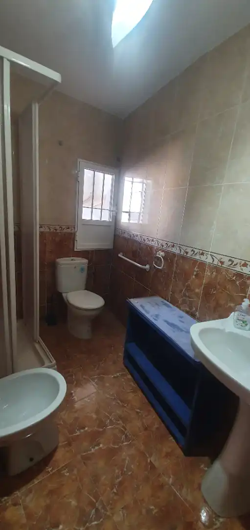 Bany de Casa o xalet en venda en Guadix amb Moblat
