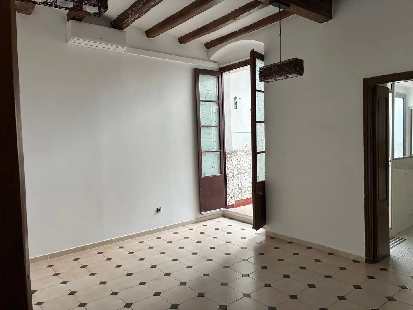 Sala de estar de Casa adosada en venta en Canet de Mar con Aire acondicionado, Terraza y Balcón