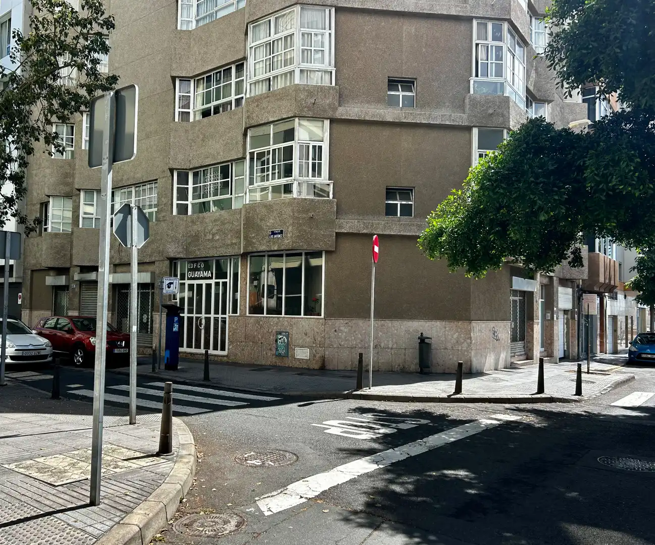 Vista exterior de Estudi de lloguer en Las Palmas de Gran Canaria amb Parquet, Moblat i Rentadora