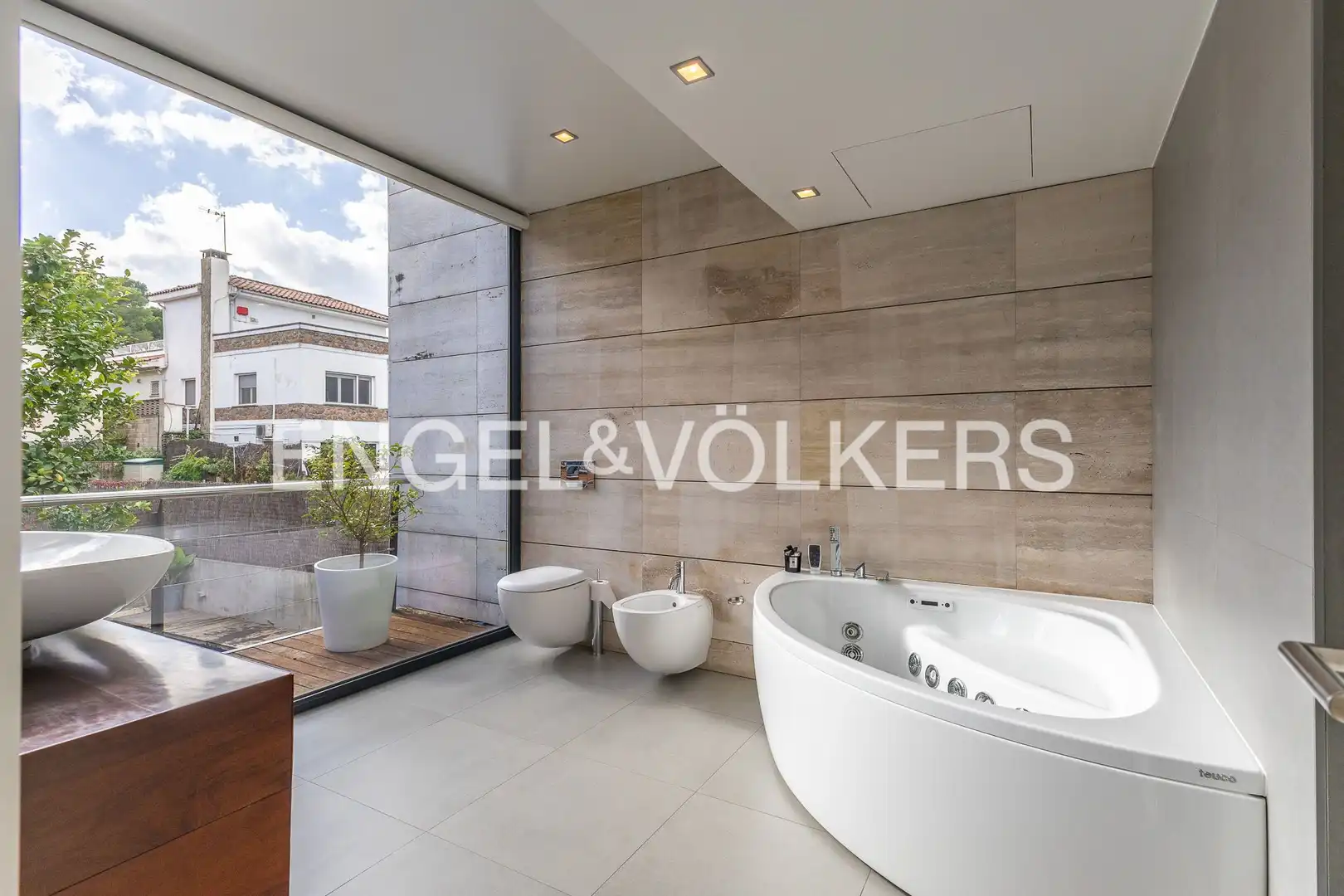 Bathroom of Houses for sale in Sant Cugat del Vallès  with Air Conditioner, Heating and Private garden
