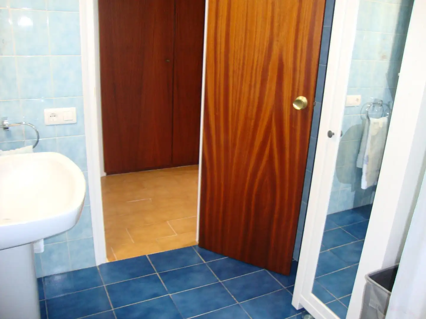 Bathroom of Houses for sale in Sant Cebrià de Vallalta  with Private garden, Storage room and Balcony