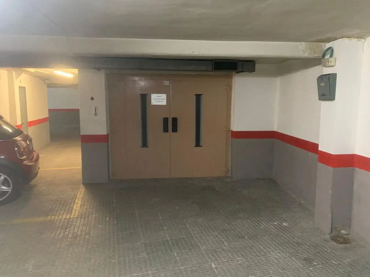 Parkplatz von Garage zur Miete in Madrid
