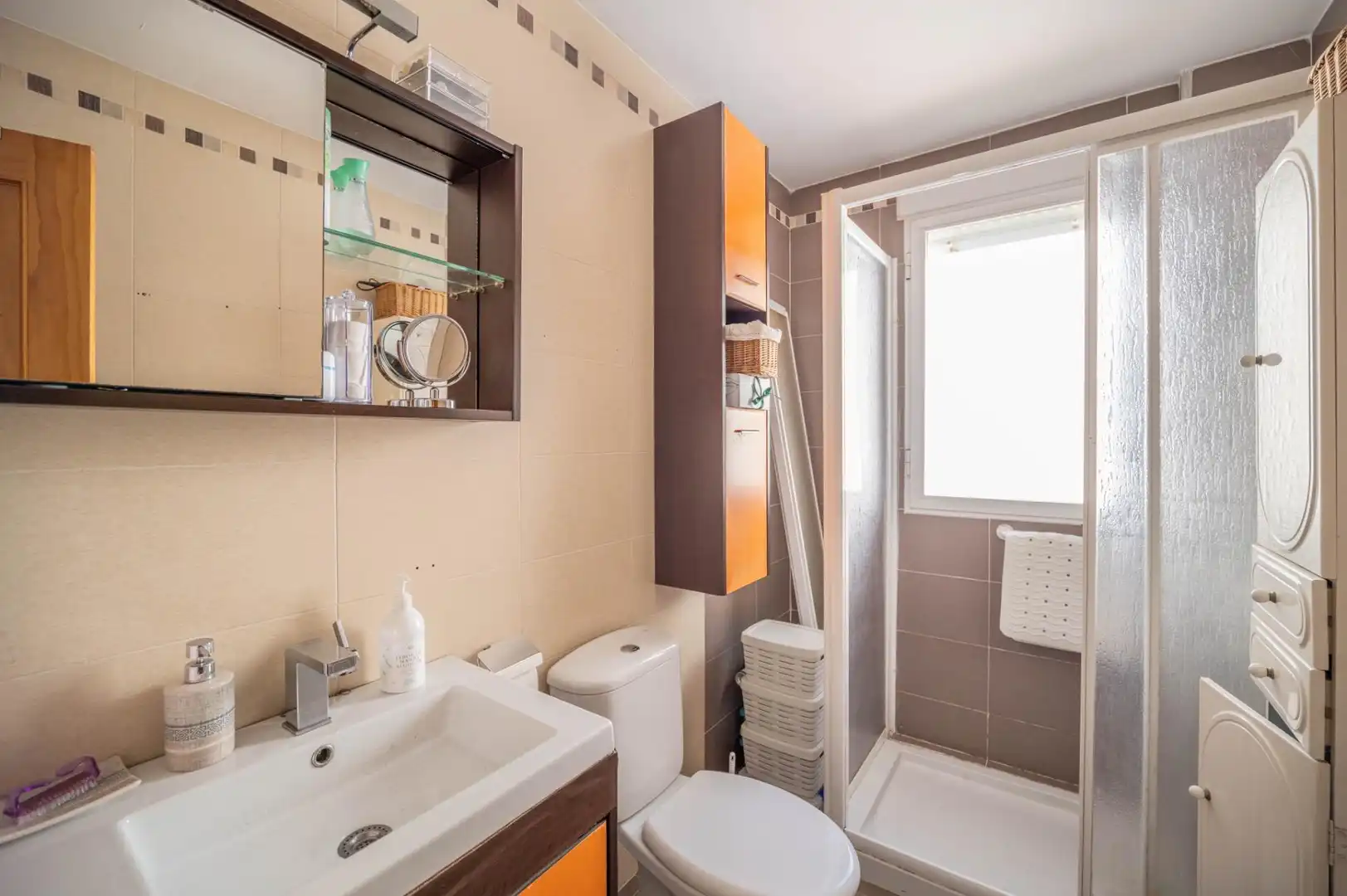Baño de Ático en venta en Armilla con Aire acondicionado, Trastero y Amueblado