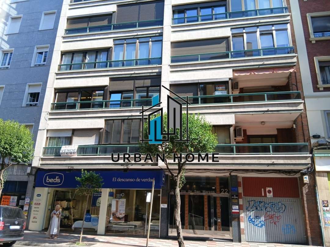 Exterior view of Office to rent in León Capital   with Heating