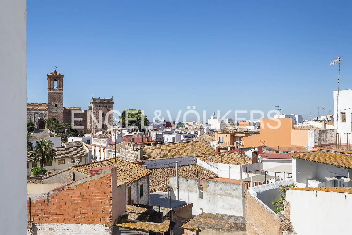 Vista exterior de Àtic en venda en El Puig de Santa Maria amb Calefacció i Terrassa