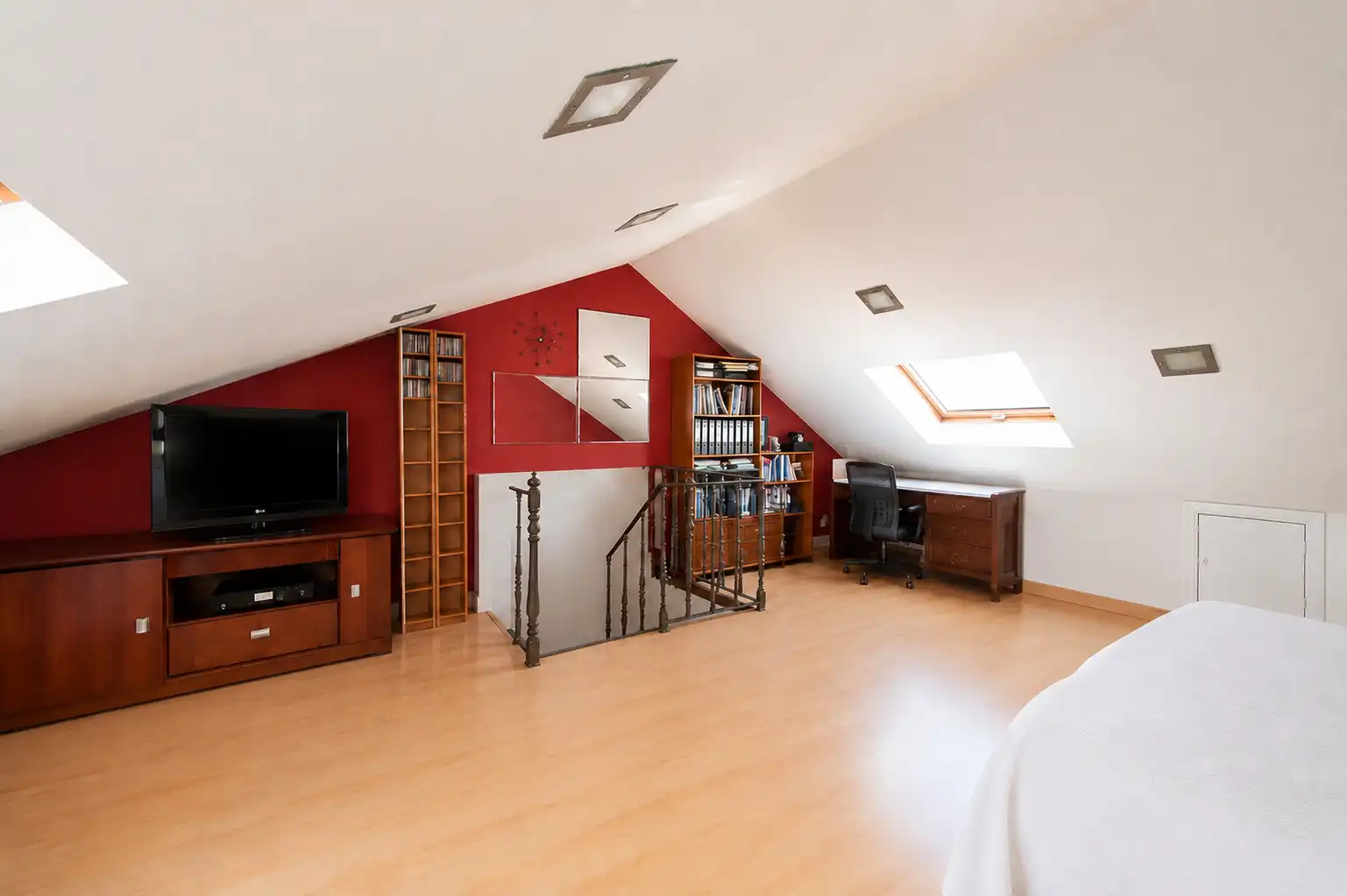 Houses for sale in La Moraleja  with Air Conditioner, Heating and Private garden