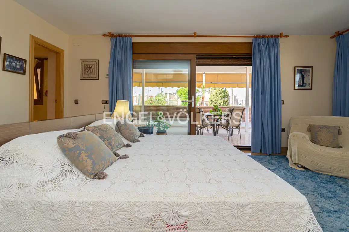 Habitación de Casa o chalet en venta en Benidorm con Aire acondicionado, Jardín privado y Piscina