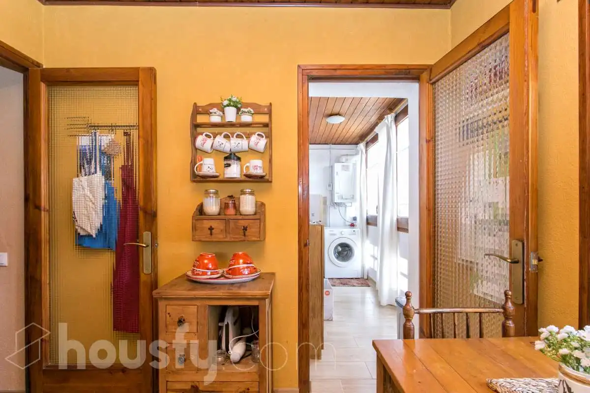 Kitchen of Flat for sale in Alp  with Air Conditioner, Heating and Terrace